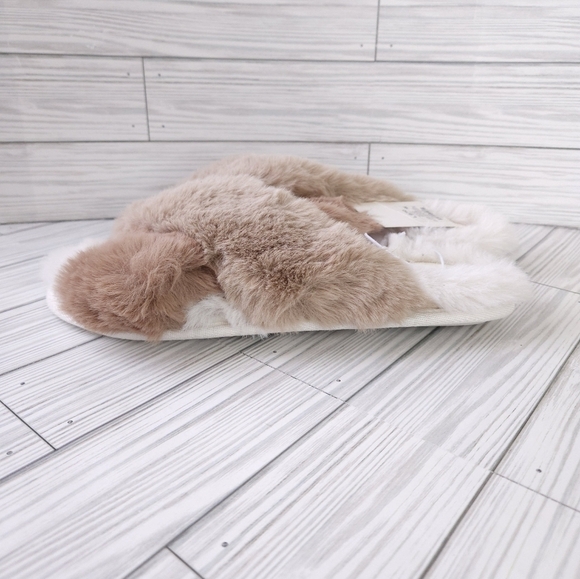 Stars Above Faux Fur Cross Strap Paris Slipper Slides in Taupe Size Large NWT - Picture 5 of 11